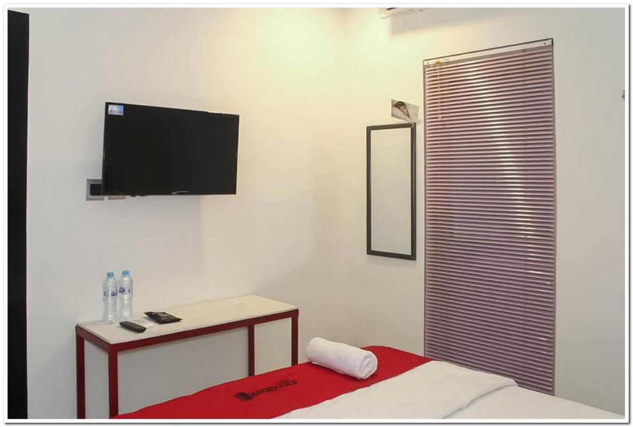 Reddoorz @ Paus Raya Palangkaraya Exterior foto
